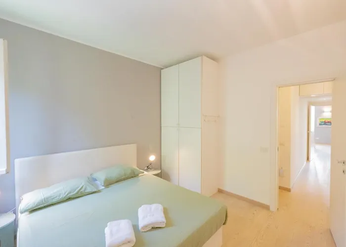Appartement Overlooking The *