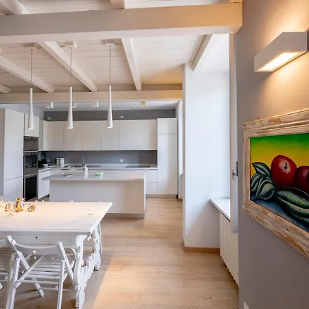 Appartamento Overlooking The *