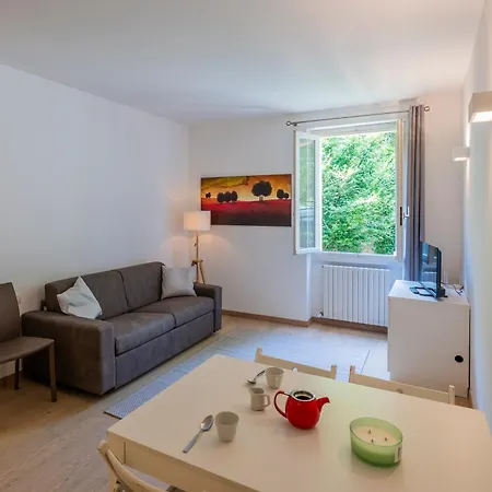 Overlooking The Appartement Malgrate